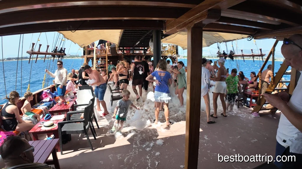 Fun foam party on board the Manavgat boat trip with families and children