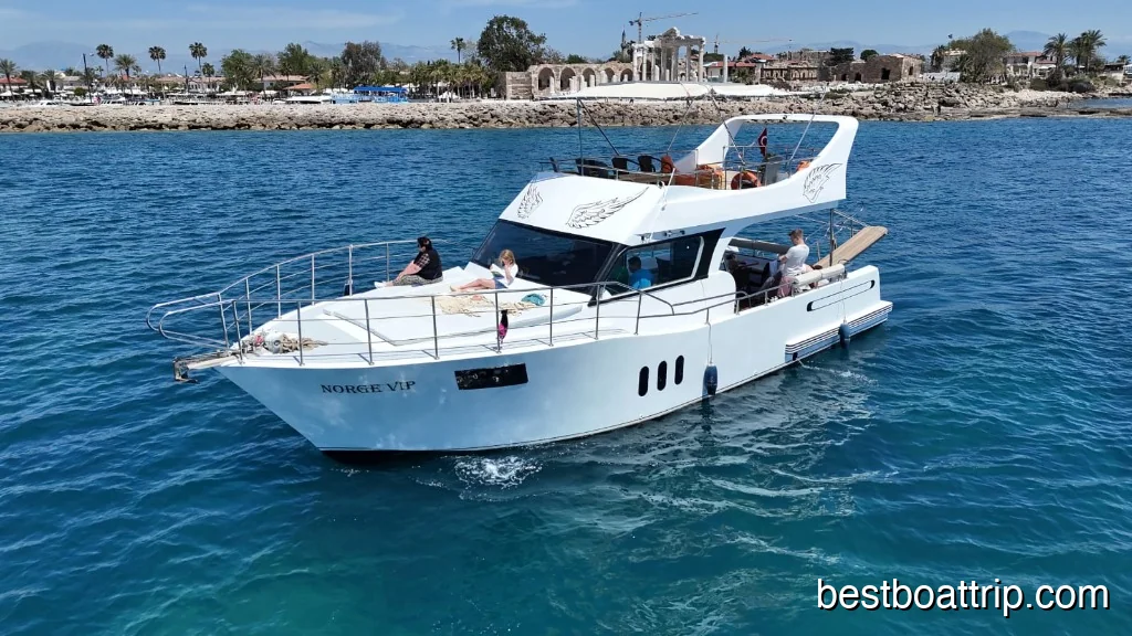 Where Do Yacht Charters Depart From in Side?